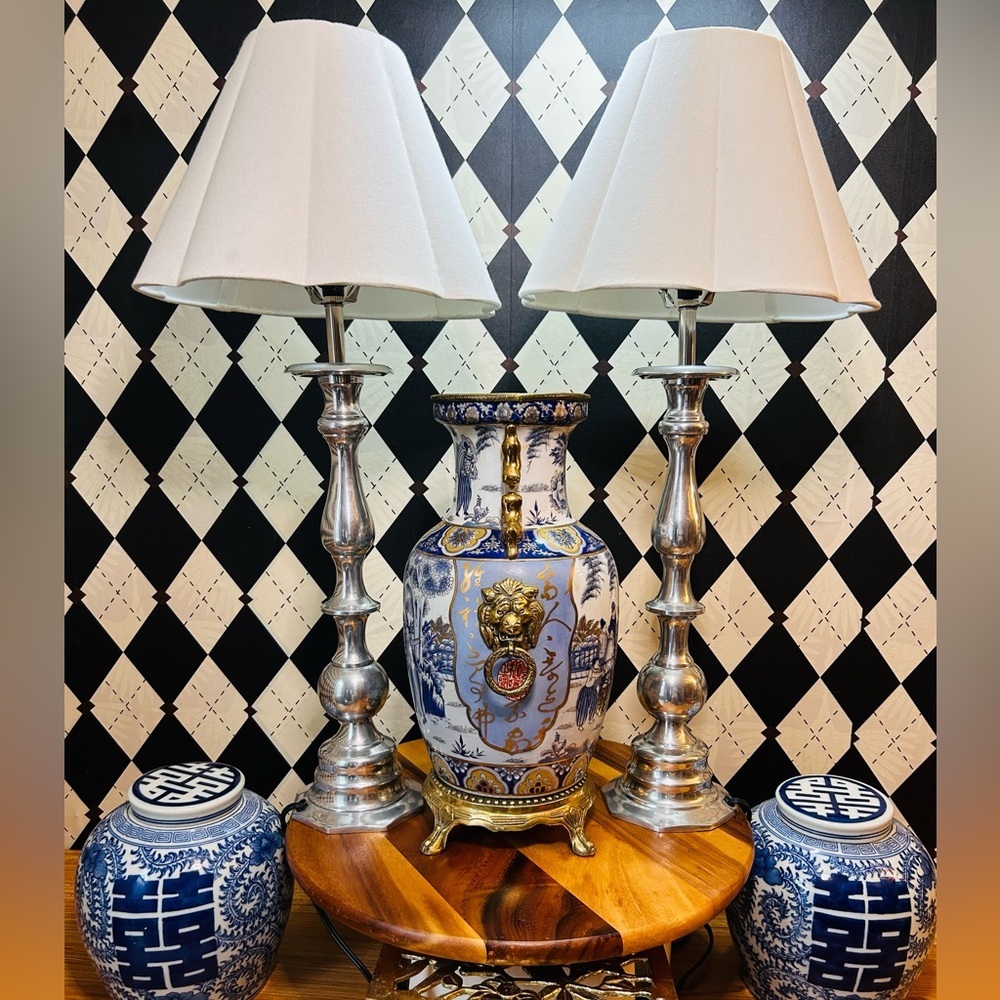 Luxury Tall Silver Table Lamp Pair – Sculptural Bases‎ with Scalloped Shades